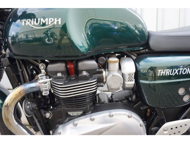 triumph - thruxton-1200