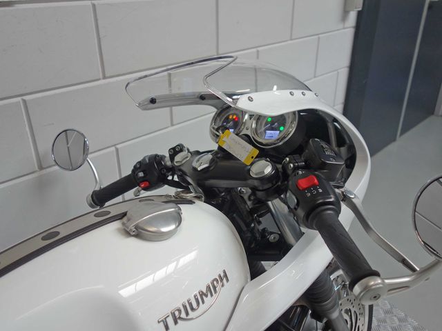 triumph - thruxton-1200