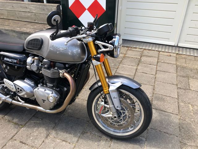 triumph - thruxton-1200-r