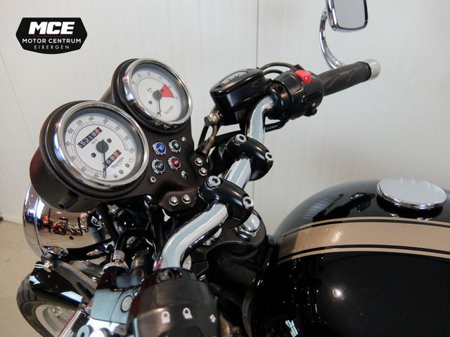 triumph - thruxton