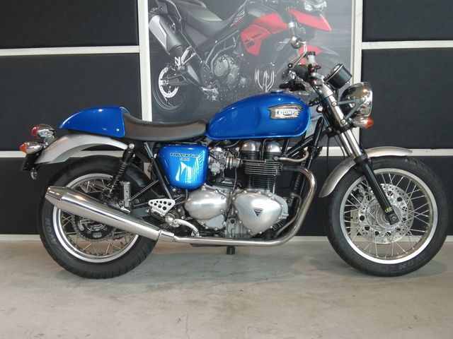 triumph - thruxton-900