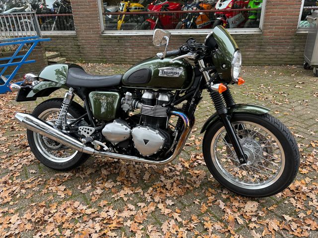 triumph - thruxton-900