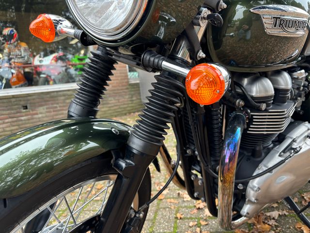 triumph - thruxton-900