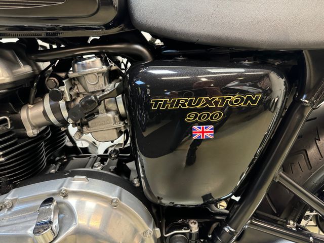 triumph - thruxton-900