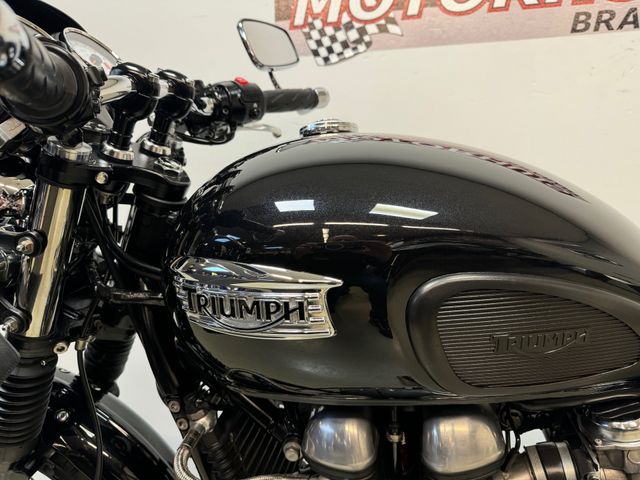 triumph - thruxton-900