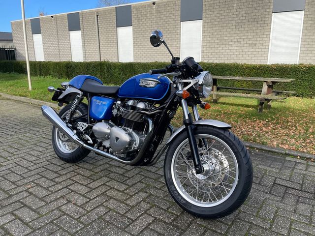 triumph - thruxton-900