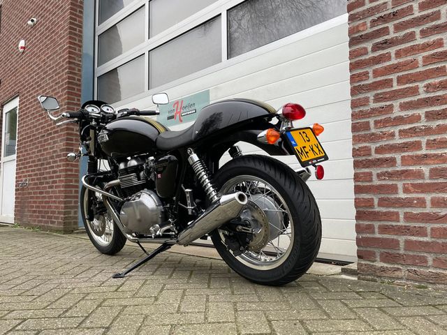 triumph - thruxton-900