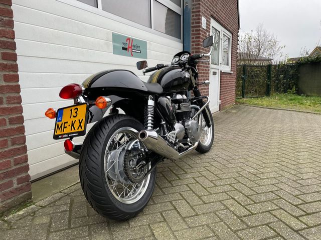 triumph - thruxton-900