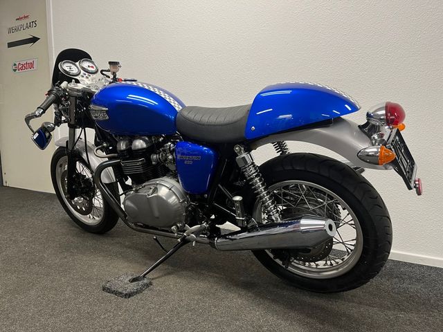 triumph - thruxton-900