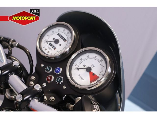 triumph - thruxton-900