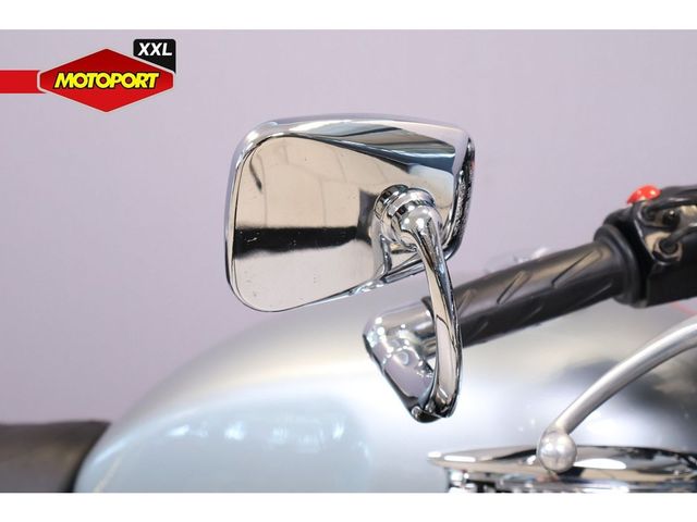 triumph - thruxton-900