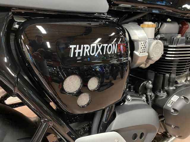 triumph - thruxton-rs