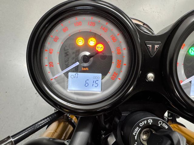 triumph - thruxton-rs