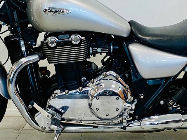 triumph - thunderbird