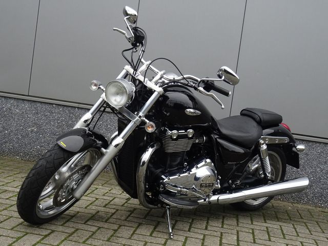 triumph - thunderbird