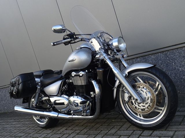 triumph - thunderbird