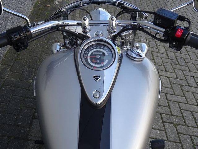 triumph - thunderbird