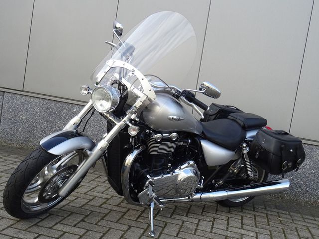 triumph - thunderbird