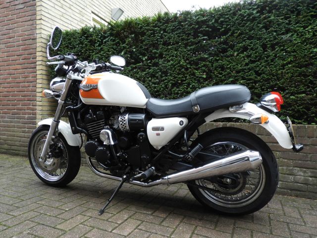 triumph - thunderbird-sport