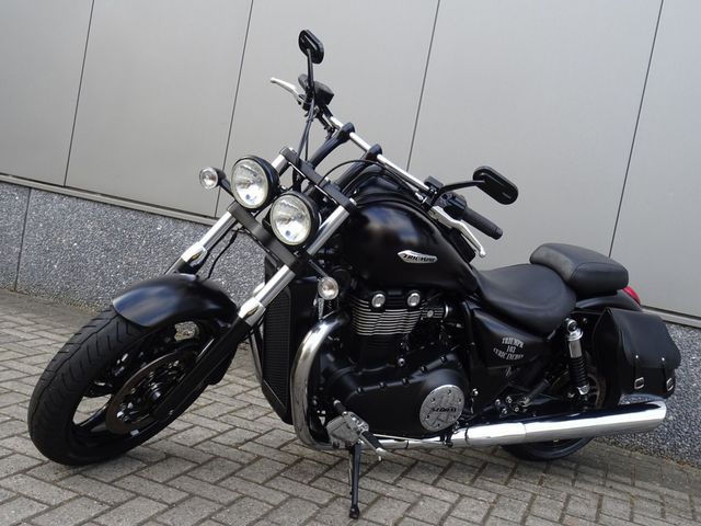 triumph - thunderbird-storm