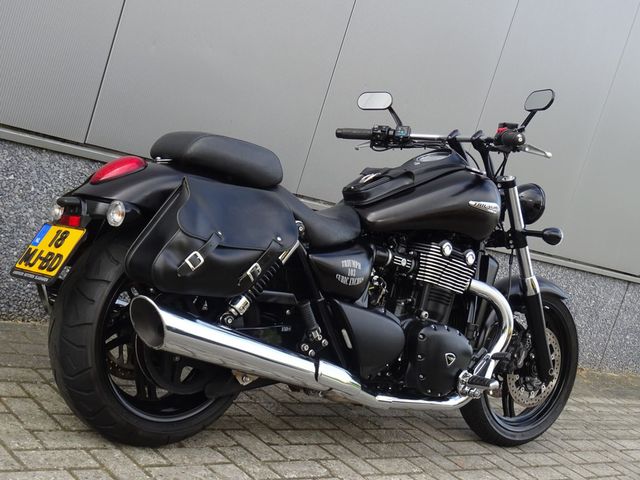 triumph - thunderbird-storm