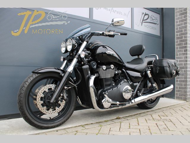 triumph - thunderbird-storm