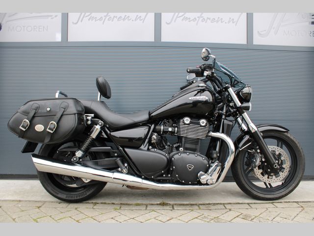 triumph - thunderbird-storm