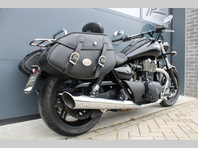 triumph - thunderbird-storm