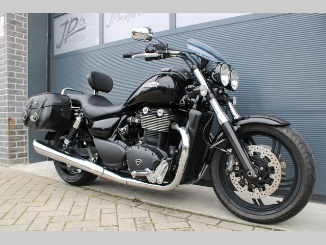 triumph - thunderbird-storm