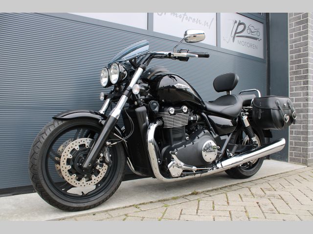triumph - thunderbird-storm