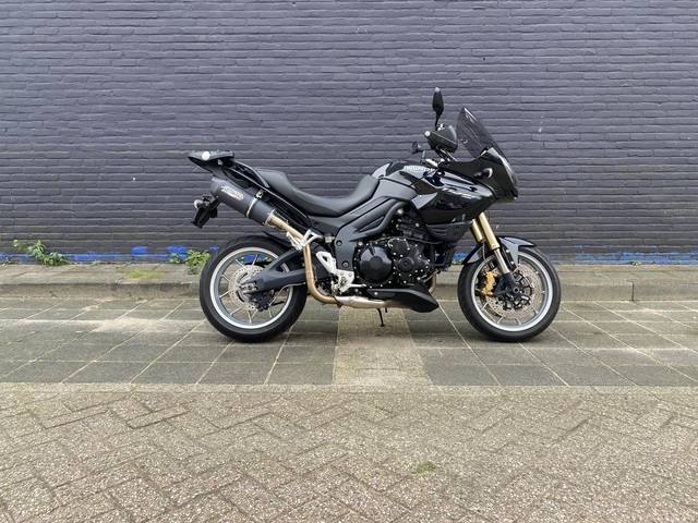 triumph - tiger-1050