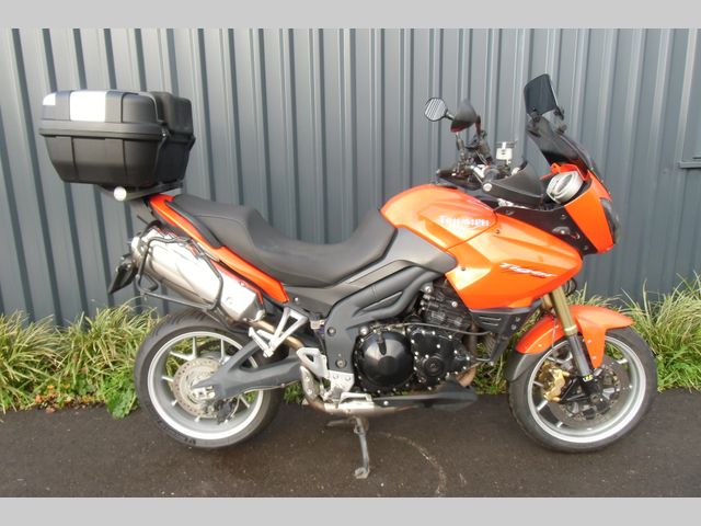 triumph - tiger-1050