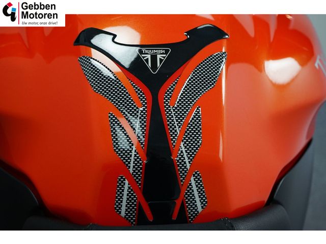 triumph - tiger-1050