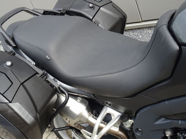 triumph - tiger-1050