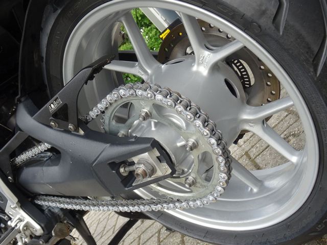 triumph - tiger-1050