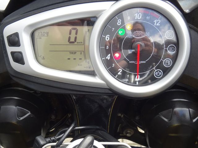 triumph - tiger-1050