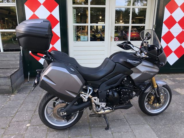 triumph - tiger-1050-abs