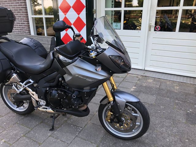 triumph - tiger-1050-abs