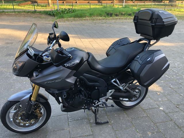 triumph - tiger-1050-abs