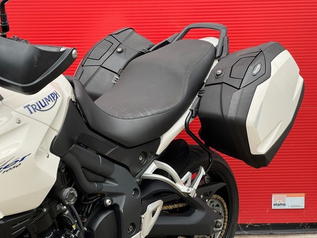 triumph - tiger-1050-abs