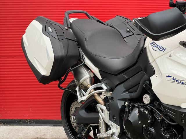triumph - tiger-1050-abs