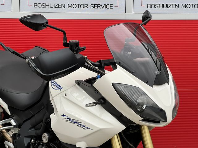 triumph - tiger-1050-abs