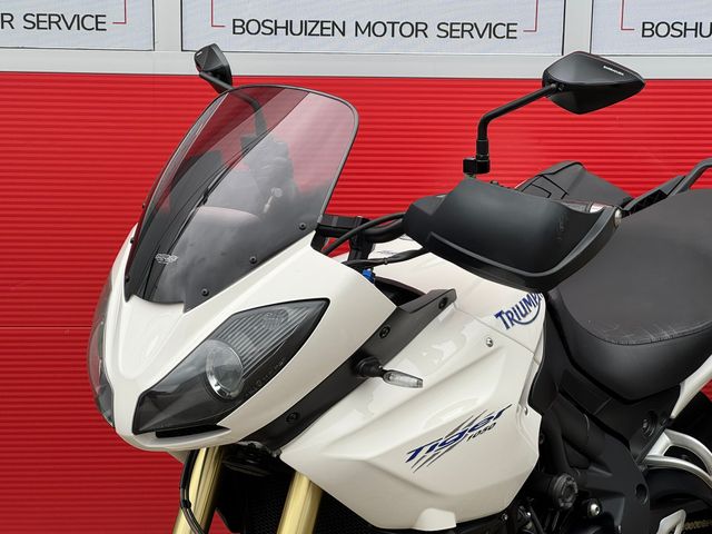 triumph - tiger-1050-abs