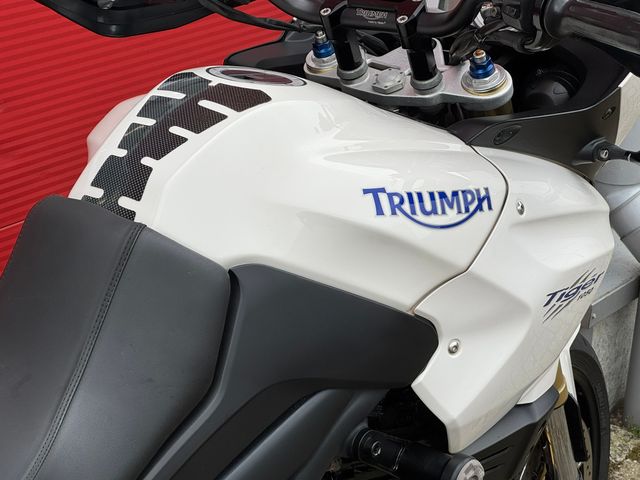 triumph - tiger-1050-abs