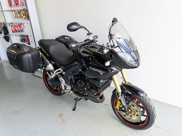 triumph - tiger-1050-abs