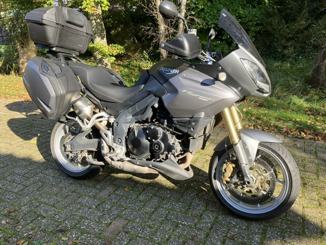 triumph - tiger-1050-se