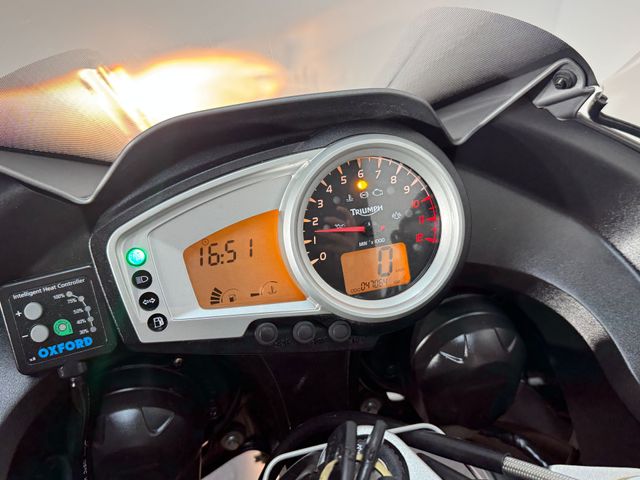 triumph - tiger-1050-se