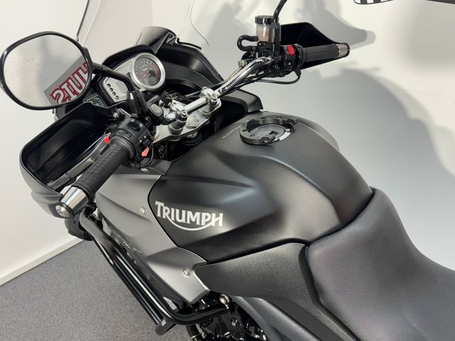 triumph - tiger-1050-se