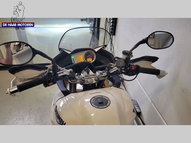 triumph - tiger-1050-se