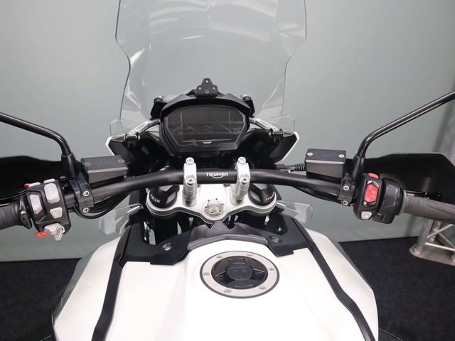 triumph - tiger-1200-xca